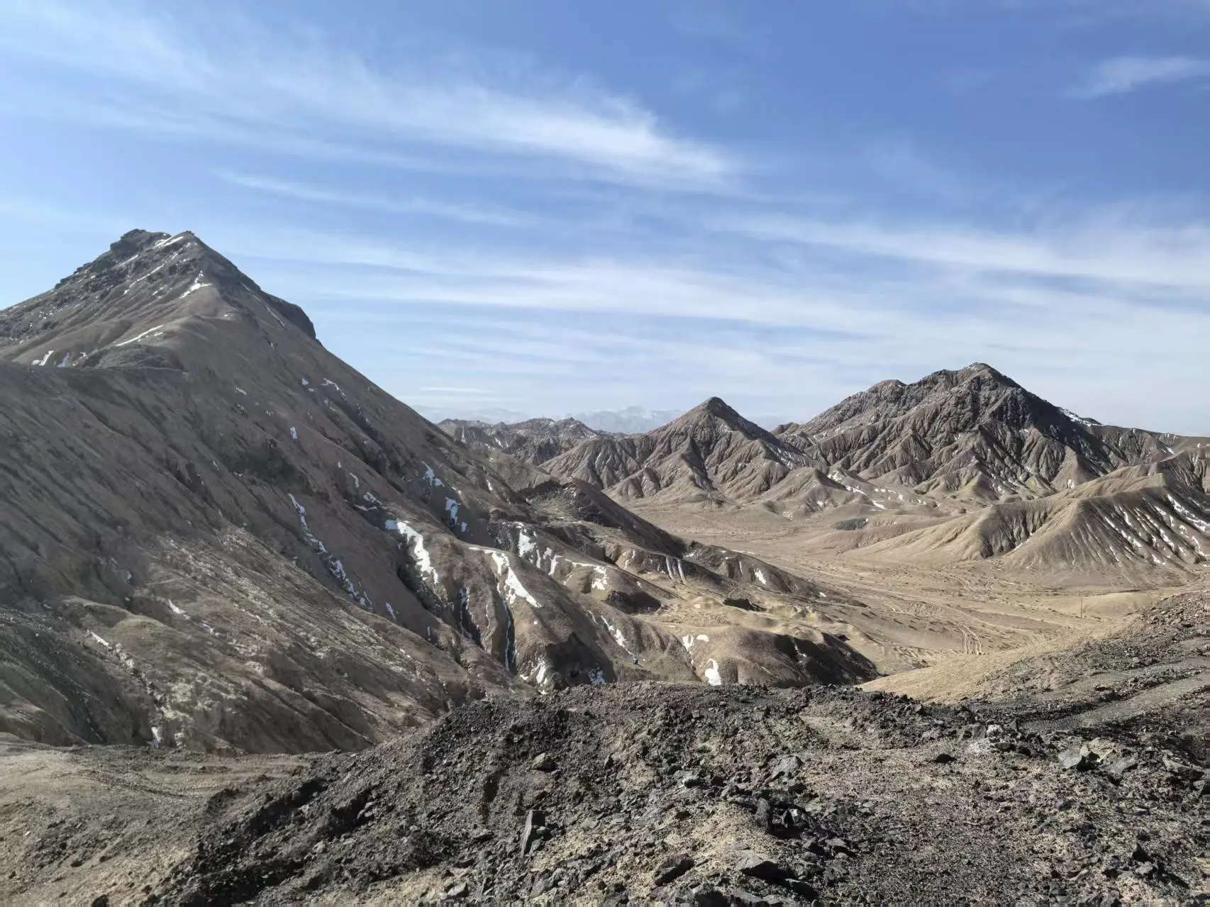 Mountain terrain in a mineral resource region